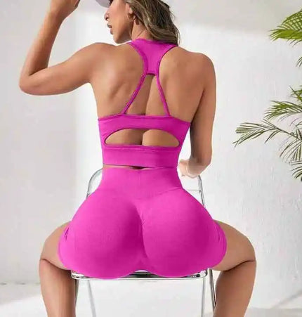 Hot Selling New Women's Seamless Gym Yoga Fitness Sportswear High Waist Butt Lift Squats Shorts Solid Color Sleeve Crop Top Set